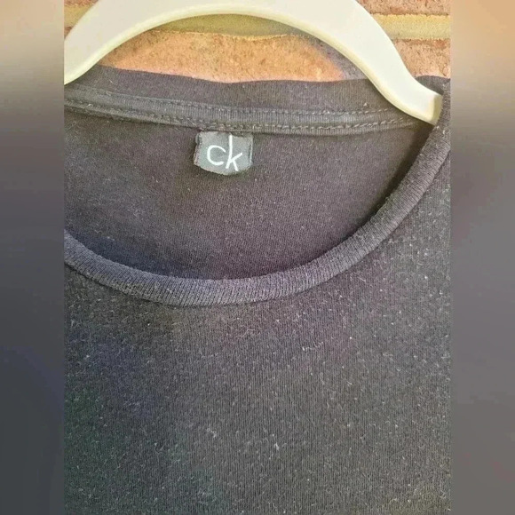 Calvin Klein T-Shirt - Picture 3 of 5